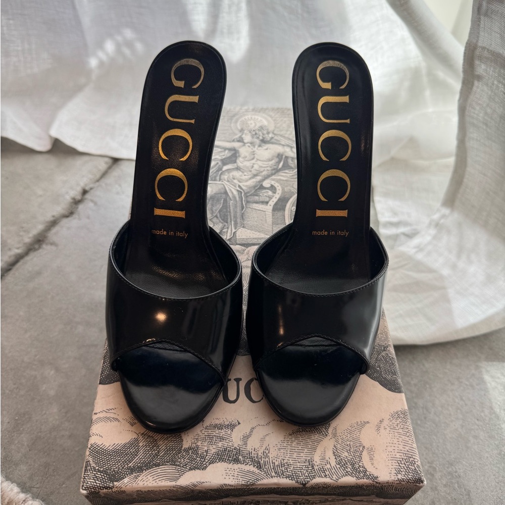 Gucci Women's Black Slide Sandals